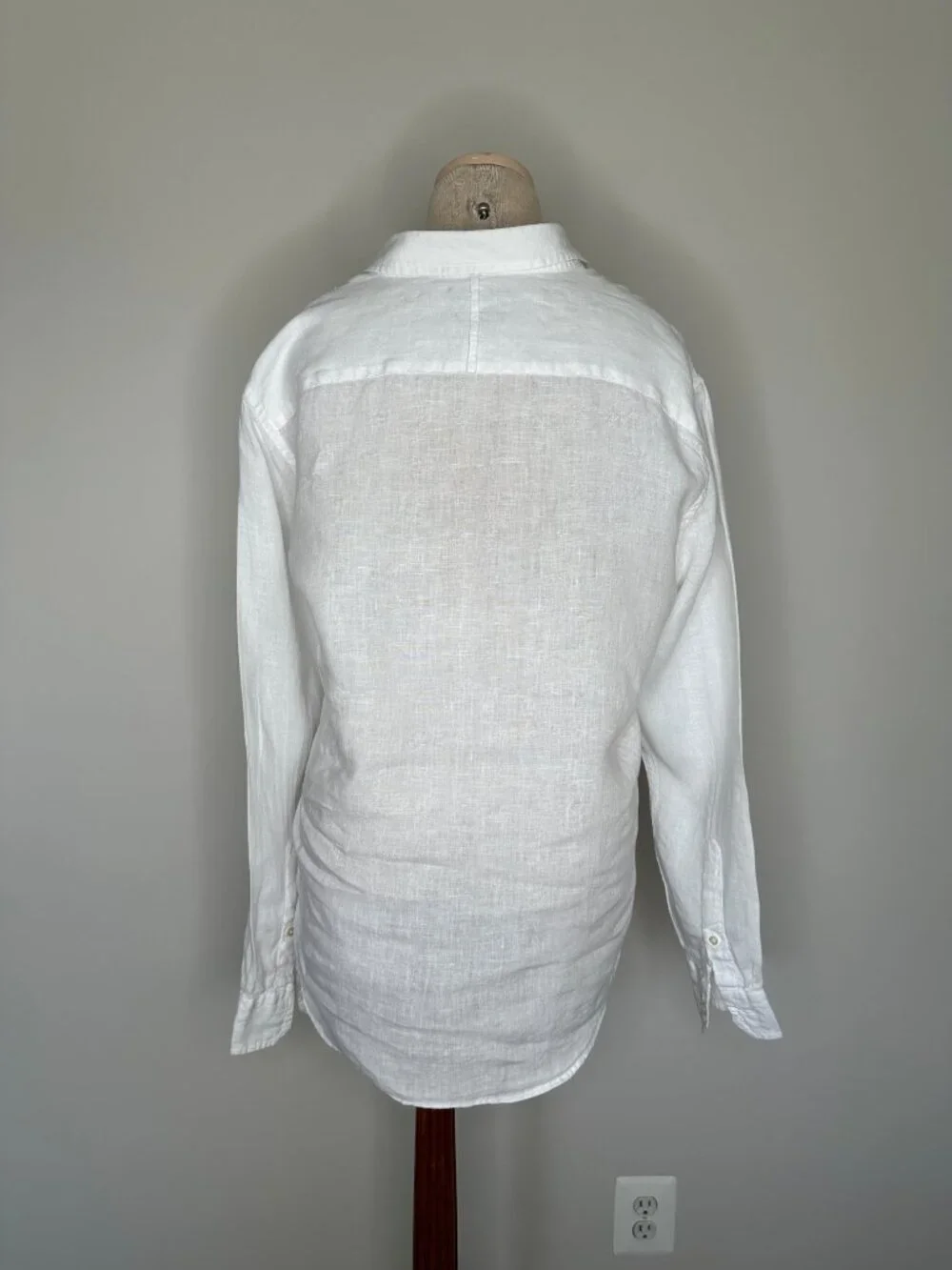 Banana Republic Men's Slim Fit 100% Linen Button Down Long Sleeve Shirt Medim